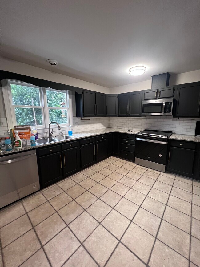 Kitchen - Brand new appliances - 160 N Peace Haven Rd