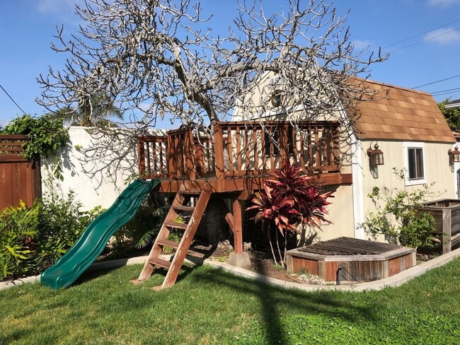 Building Photo - Beautiful Craftsman 2 Bedroom North Park Home!