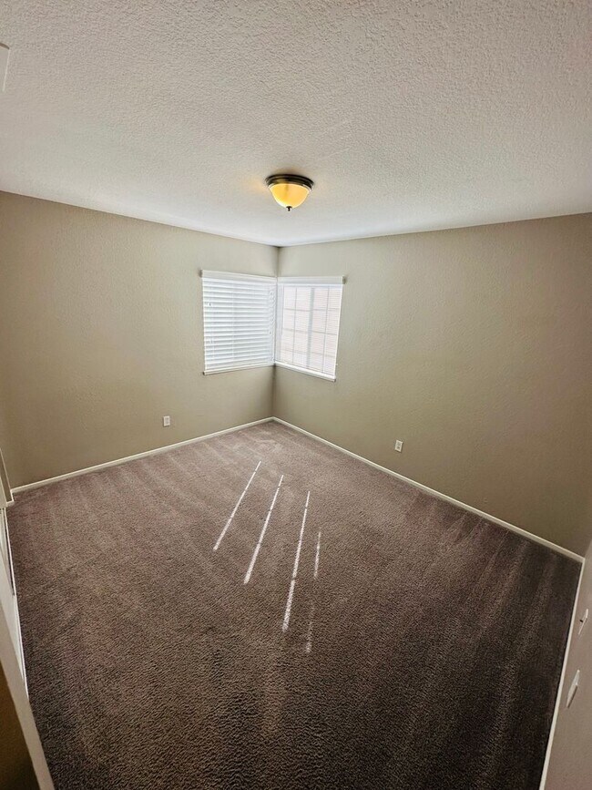 Building Photo - Coming Soon! 3 bedroom Murrieta home for L...