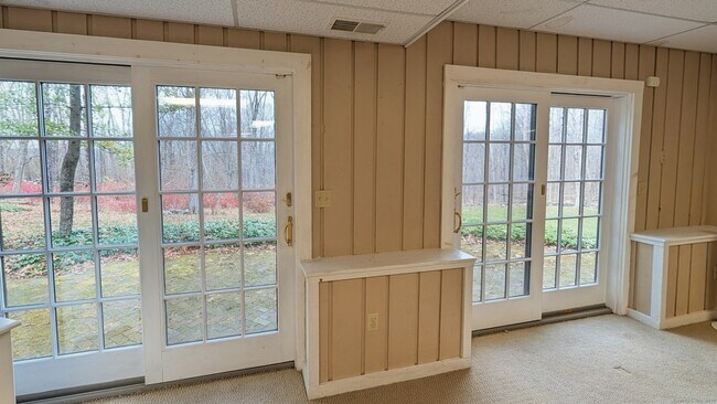 Building Photo - 40 Hull Pl