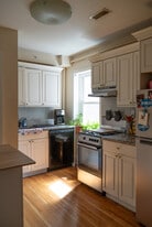 Building Photo - 988 N 5th St