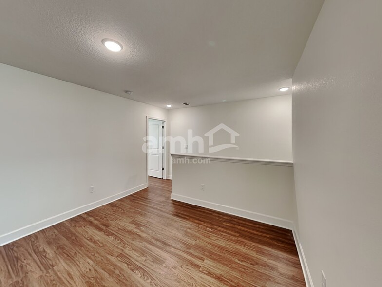 Building Photo - 2975 Rolling Acrs Rd