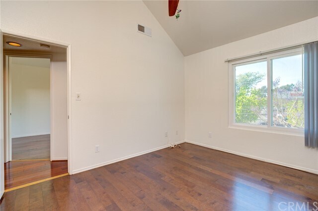 Building Photo - 436 E Spruce Ave