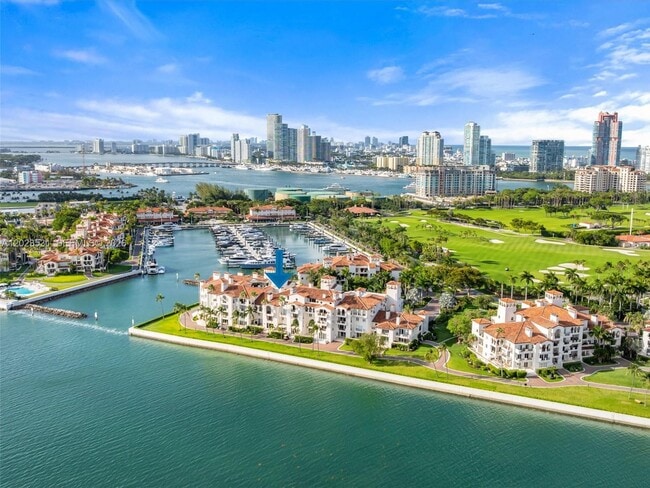 Building Photo - 2425 Fisher Island Dr