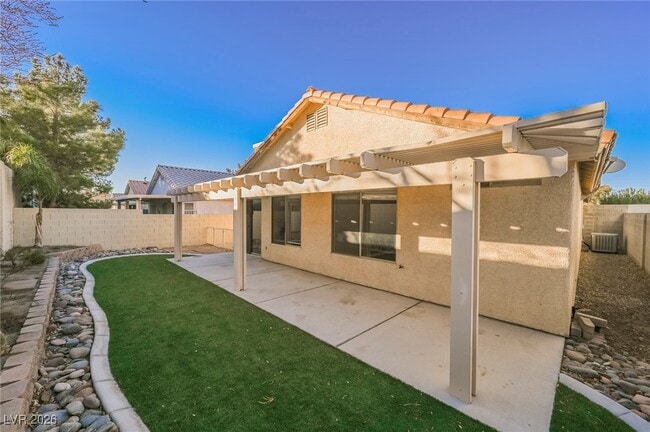 Building Photo - 875 Wallach Ave