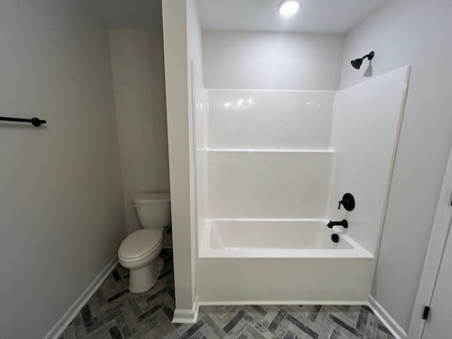 Building Photo - 8405 Paramount Point