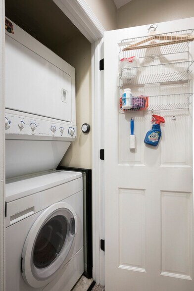 Building Photo - 1738 19th St NW