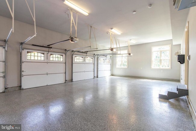 Building Photo - 2115 Pony Trail Dr