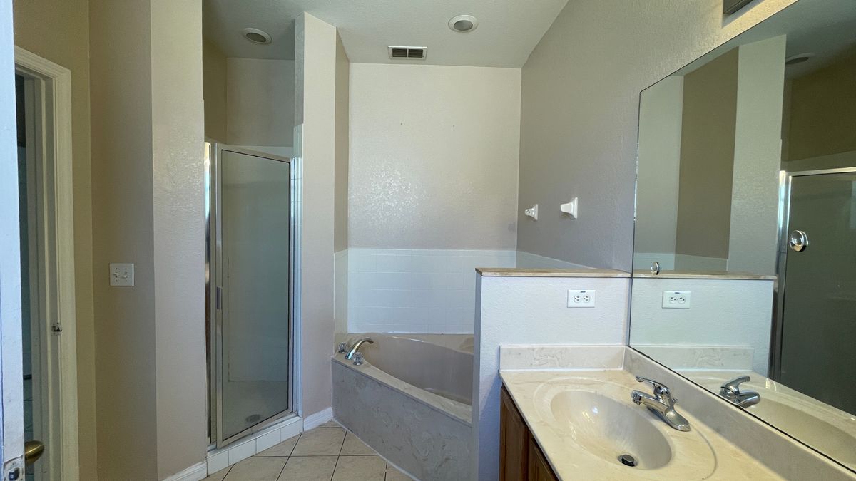 Building Photo - 506 Parsley Ct