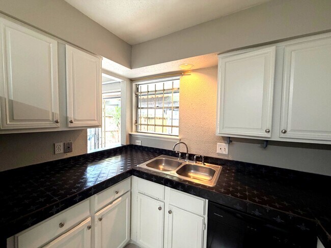 Building Photo - 5817 W Tidwell Rd