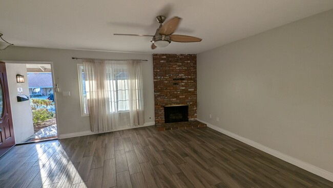 Building Photo - Single Story 4 bed house For Rent In Poway...