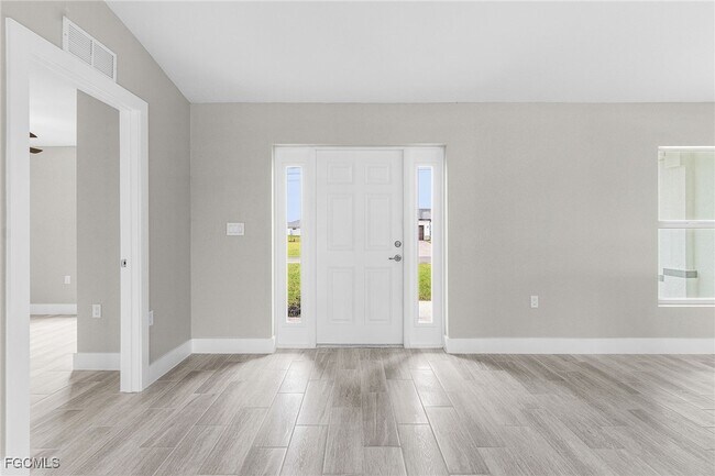 Building Photo - 3509 NE 21st Ave