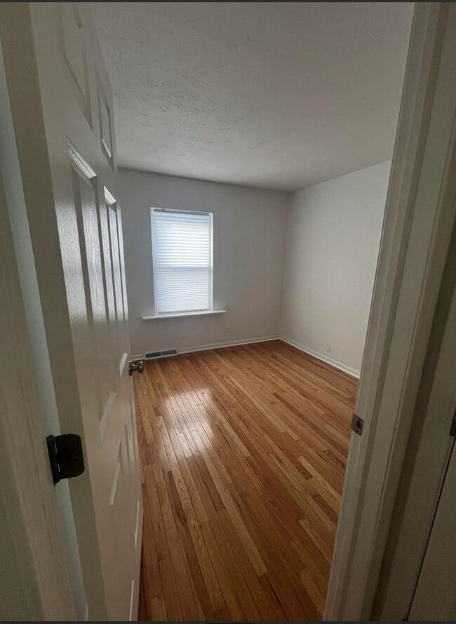 Building Photo - 20564 Elizabeth Ave