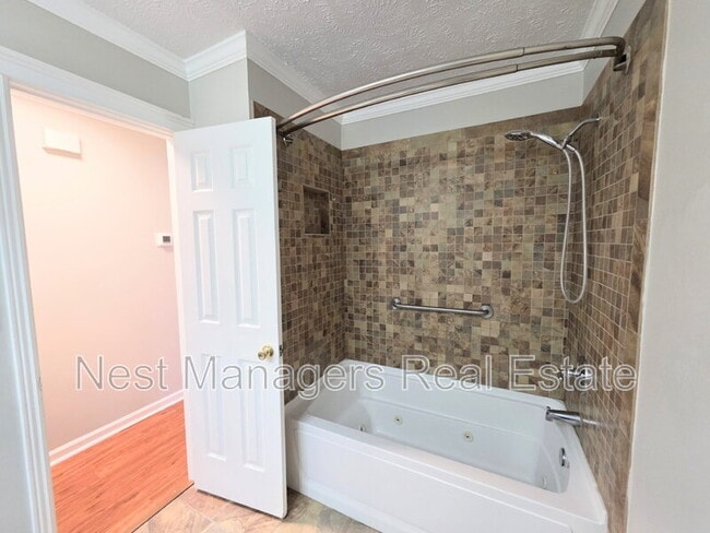 Building Photo - 7320 Avila Dr