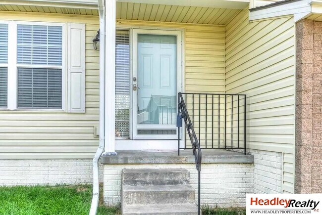 Building Photo - Beautiful Home For Rent in Gretna School District