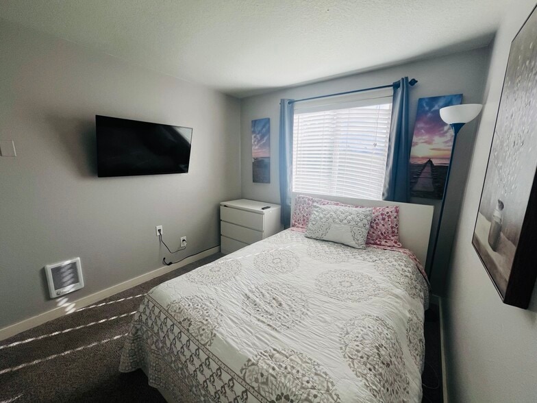 Bedroom 2 - 12602 SE 110th Ct