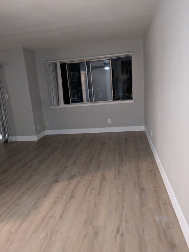 Interior Photo - PLAZA