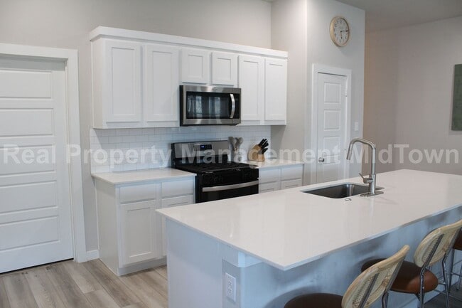Building Photo - Modern 3-Bedroom Home in Prime Forney Loca...