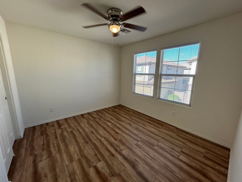 Building Photo - 2964 S Washington St