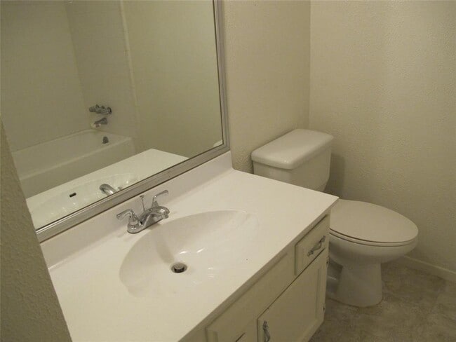 Building Photo - 4206 Harcourt Dr