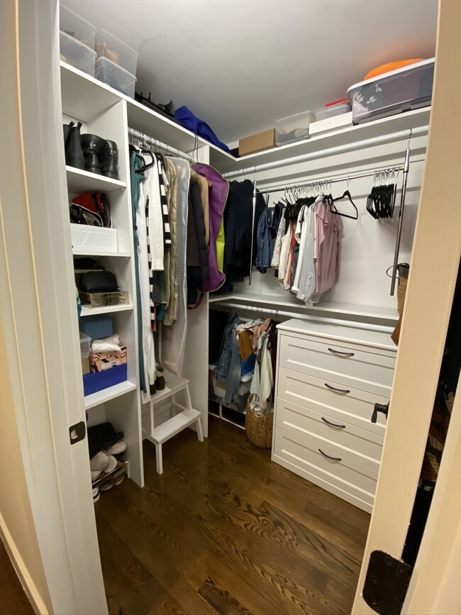 Master Closet - 15 W Bellflower St