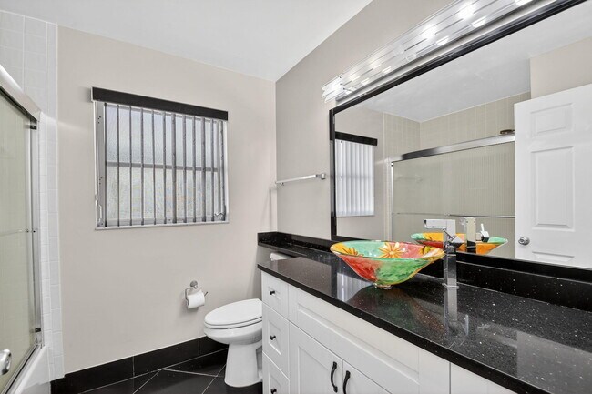 Building Photo - 7891 Sailing Shores Terrace