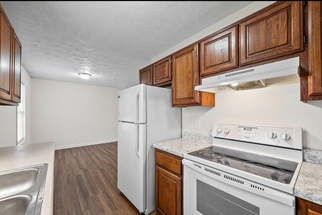 Building Photo - 101 Avalon Blvd