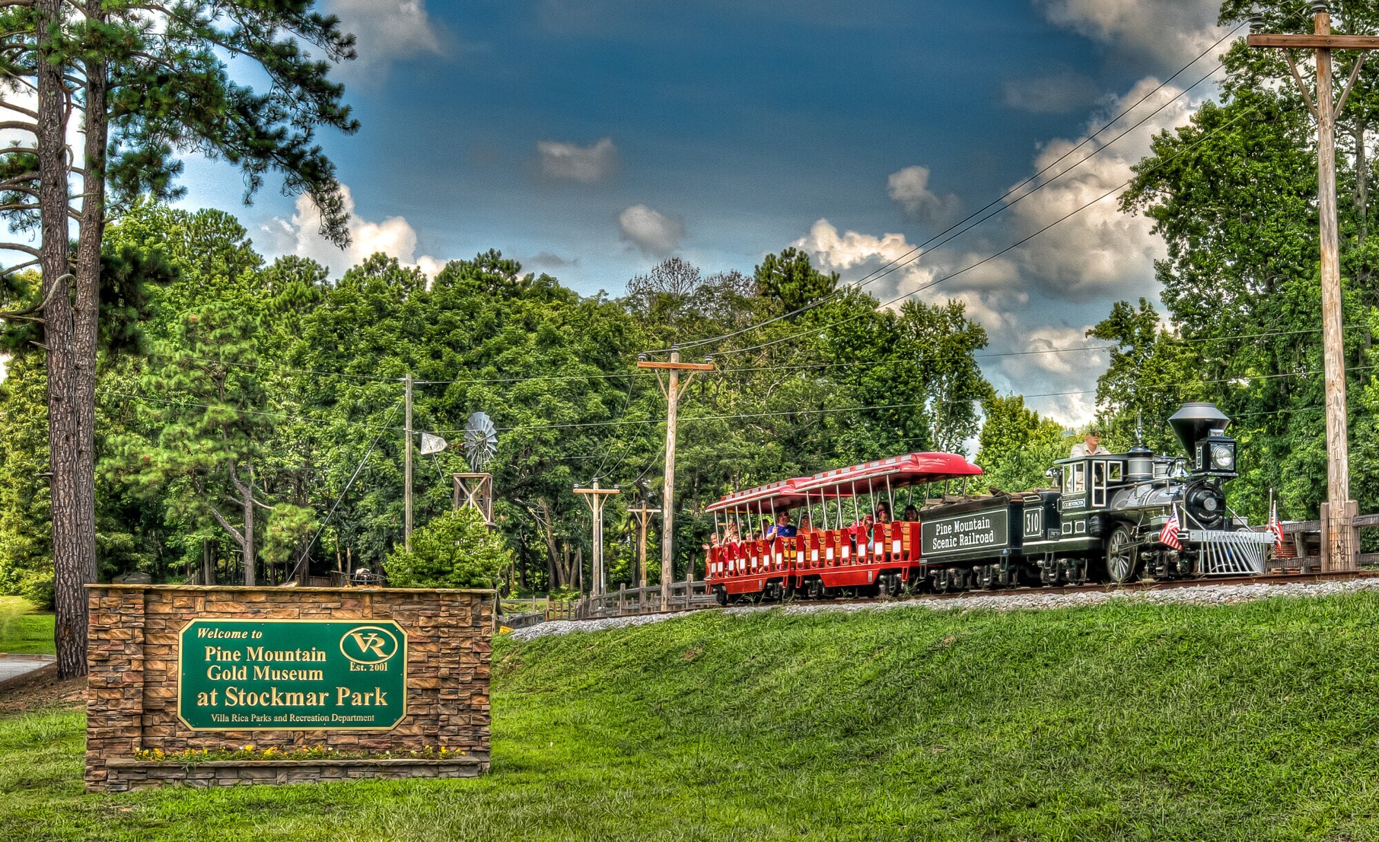 Building Photo - 641 Old Town Rd