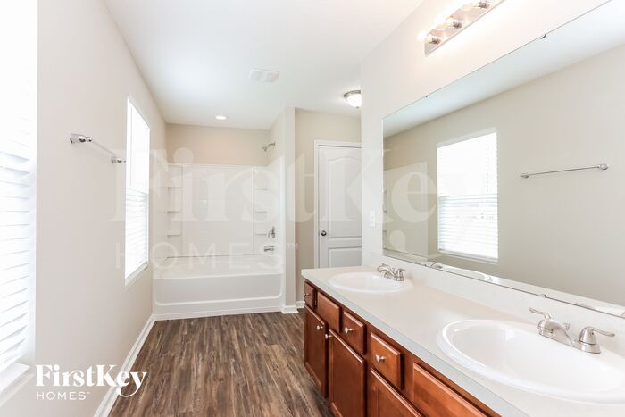 Building Photo - 6793 Sandle Dr