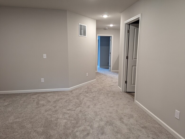 Building Photo - 14504 Twin Lakes Cir