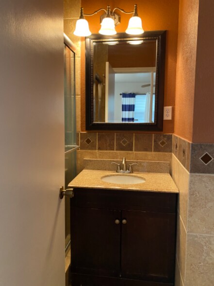 Building Photo - 801 NW 9th St