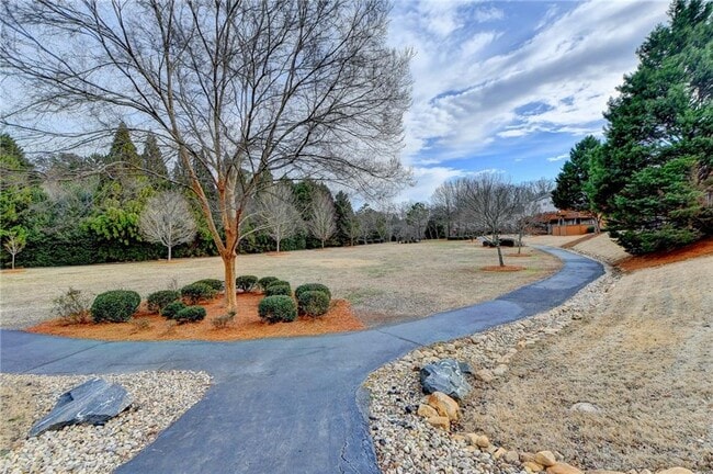 Building Photo - 4006 Edgecomb Dr