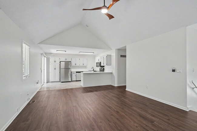Building Photo - 3412 Augusta Dr