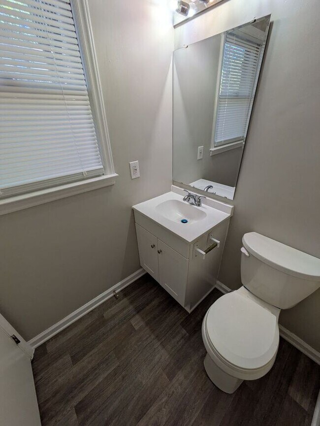Building Photo - 1BD/1BA First Floor Unit at Westmont Apartments in Hickory, NC!