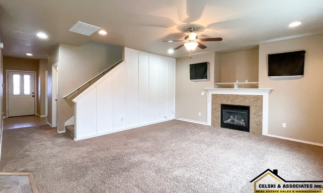 Building Photo - 4 Bedroom, 2.5 Bath with an Office!