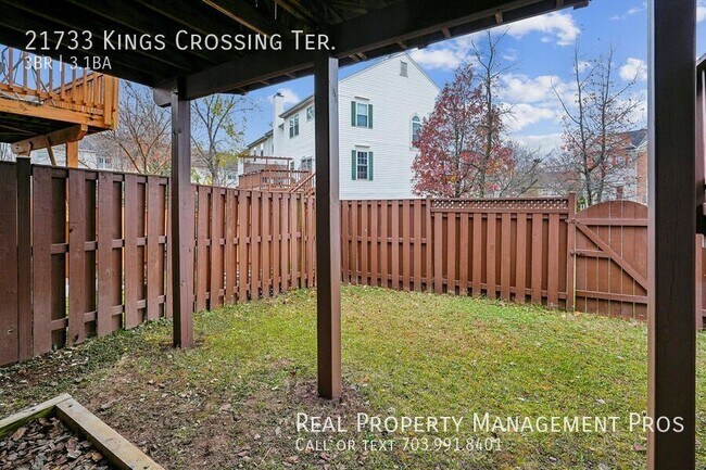 Building Photo - 21733 Kings Crossing Terrace