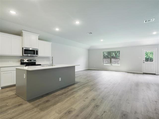 Building Photo - 1805 St James Pl Ln