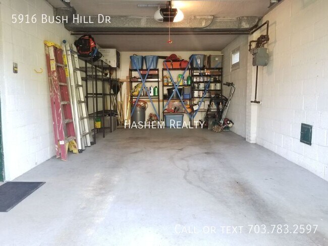 Building Photo - 5916 Bush Hill Dr
