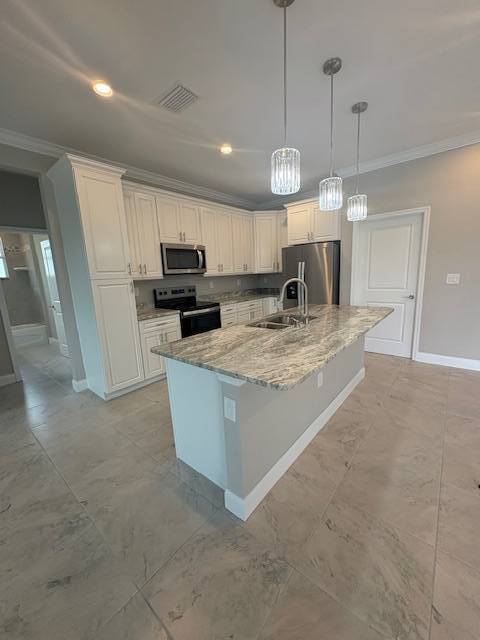 Building Photo - 25197 Alcazar Dr