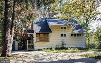 Building Photo - 839 Bowie Rd