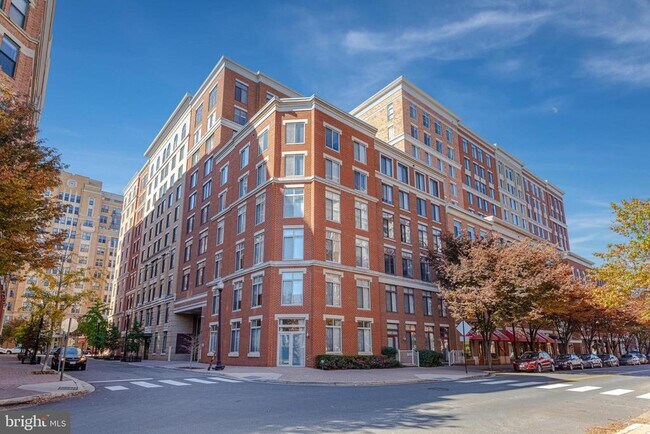 Building Photo - 1205 N Garfield St