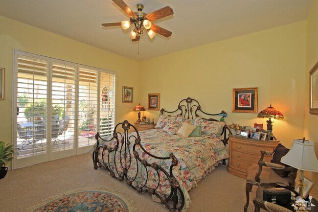 Building Photo - 76975 Roadrunner Dr