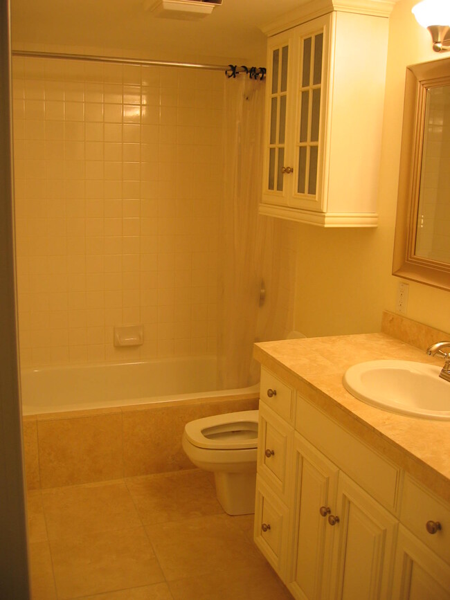 Second Bathroom - 195 14th St NE