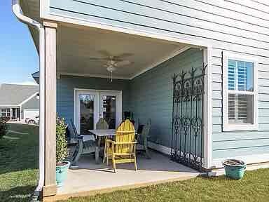 Building Photo - 7 Montaugue St