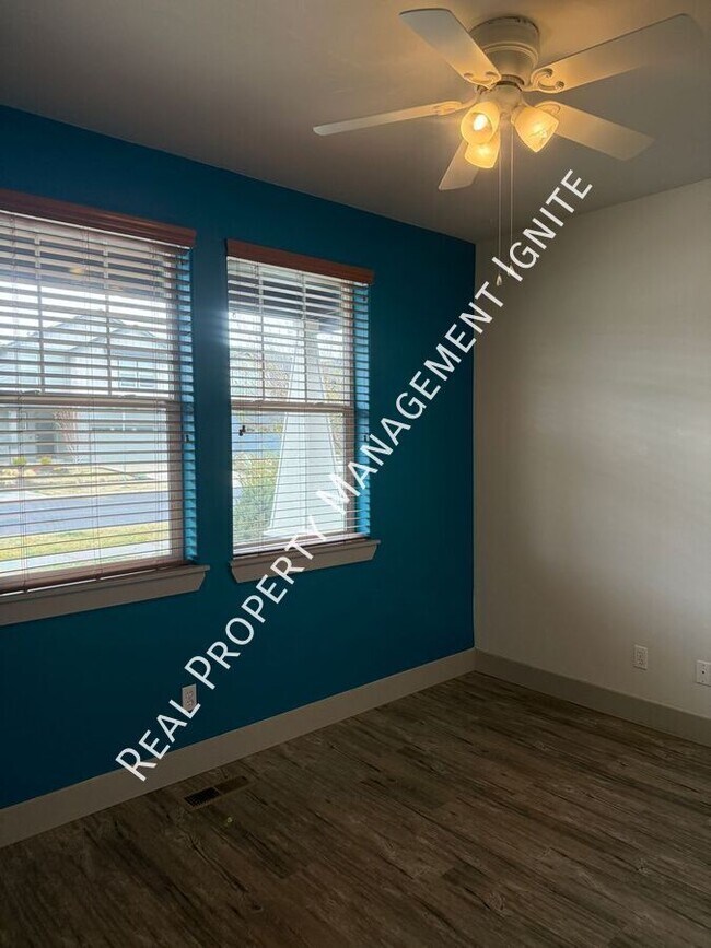 Building Photo - 20573 Button Brush Ave