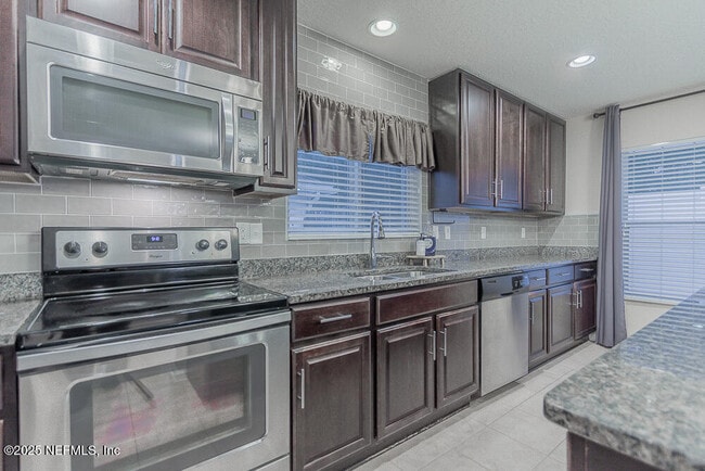 Building Photo - 2143 Chandlers Walk Ln