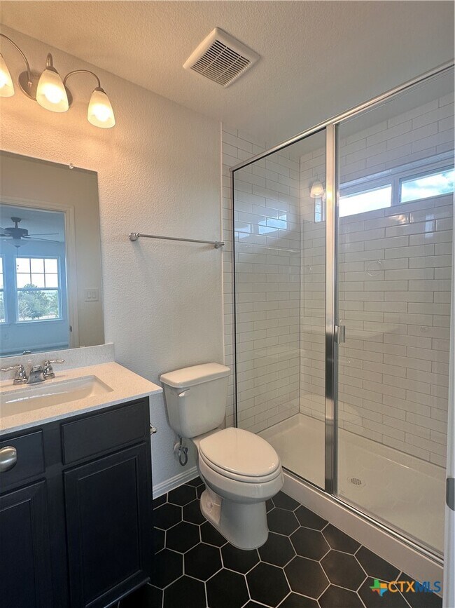 Building Photo - 124 Rollingwood Dr