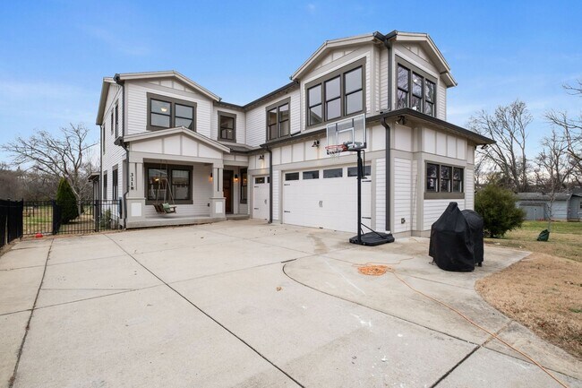 Building Photo - Luxury Sylvan Park Stunner w/ Private Outdoor Oasis & Rare 3-Car Garage