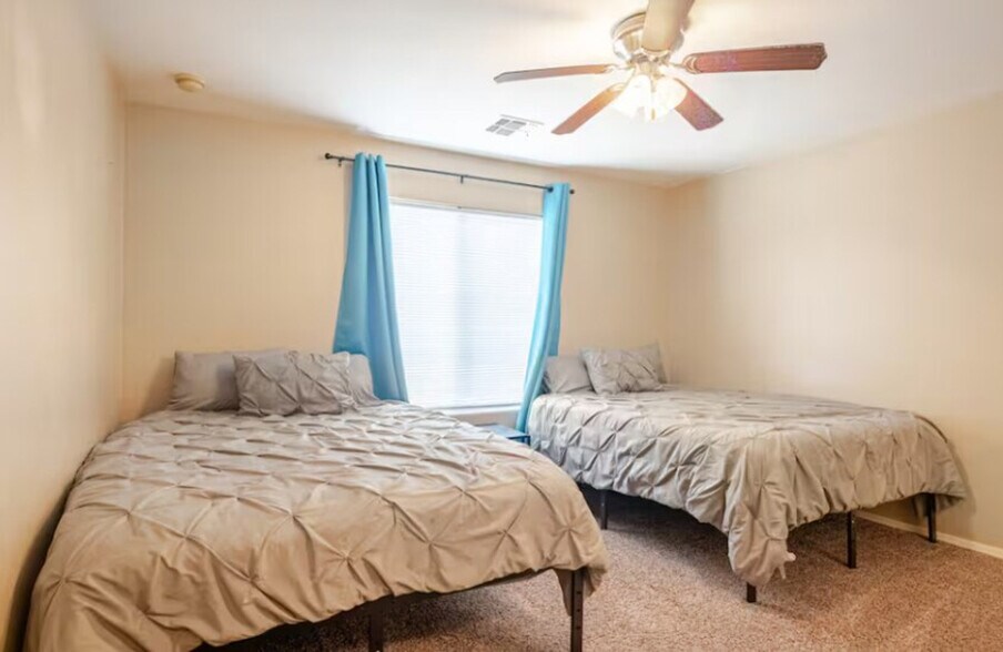 Building Photo - 42618 W Maricopa-Casa Grande Hwy