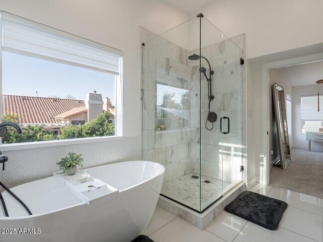 Building Photo - 4748 E Redfield Rd